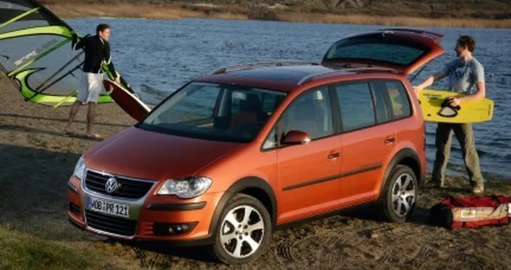 Volkswagen Cross Touran "ufficiale"