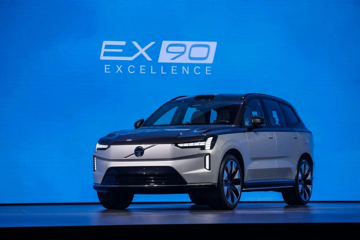 Volvo EX90 Excellence: svelata la versione più lussuosa del SUV