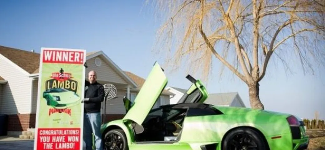 Vince una Lamborghini, fa un incidente e cerca di venderla a Jay Leno