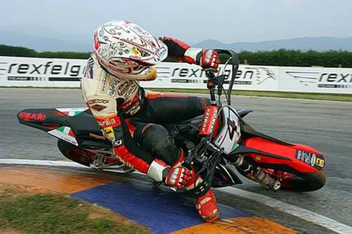 Mondiale Supermoto a Busca: Chareyre e Iddon su tutti!