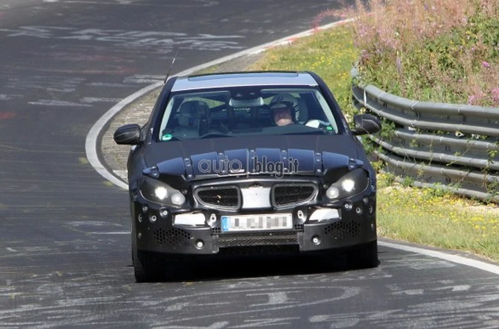 Nuova Mercedes Classe C63 AMG: avrà una potenza prossima a 500 Cv