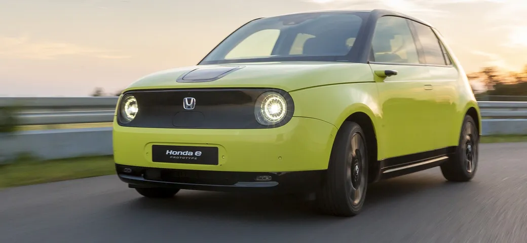 Honda e: un mix tra prestazioni, maneggevolezza e tecnologia