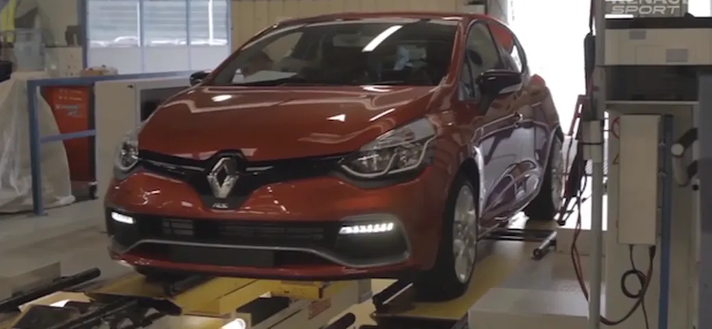 Renault Clio RS 200 EDC: la produzione [Video]