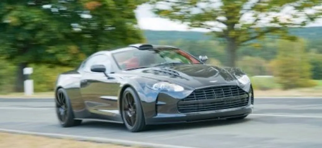 Mansory Cyrus: nuove immagini ufficiali