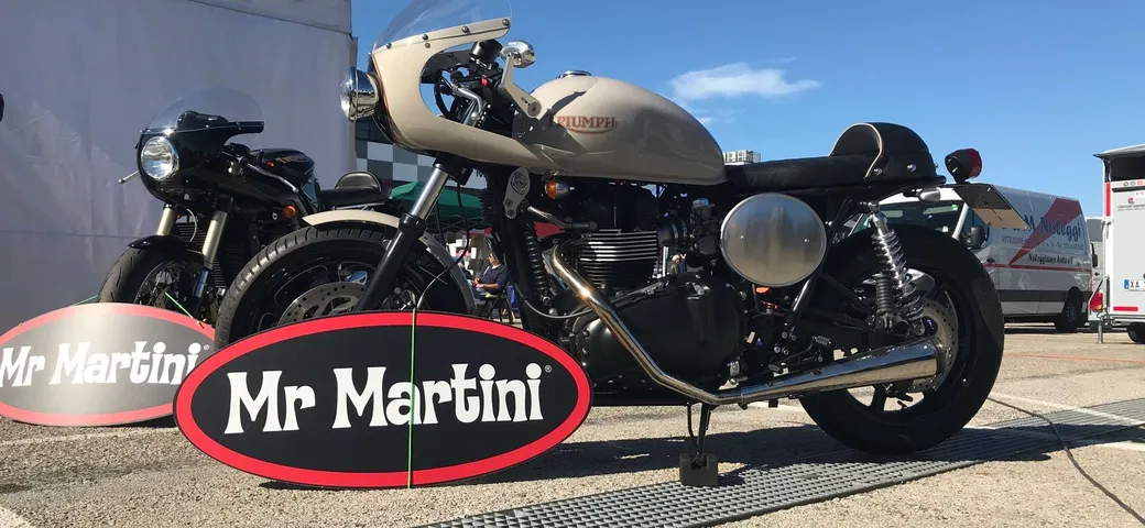 Le Special di Motoblog: Triumph & Mr.Martini, shekerate non mescolate