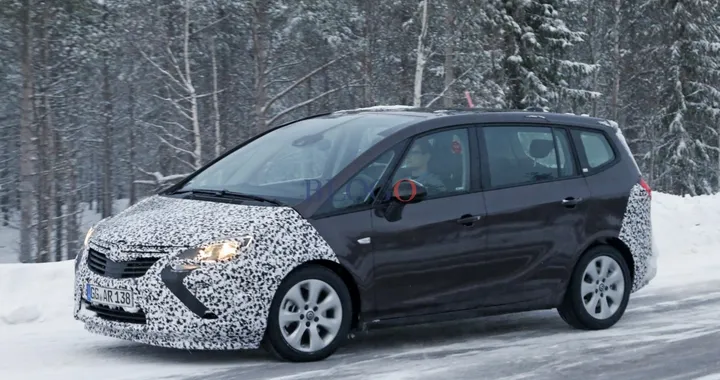 Opel Zafira Facelift: foto spia sulla neve