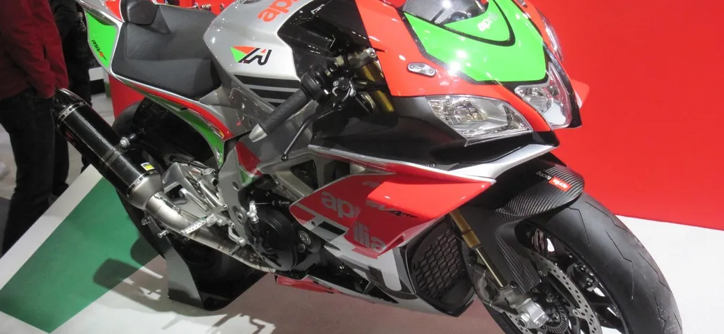 Aprilia Racing Factory Works kit per RSV4