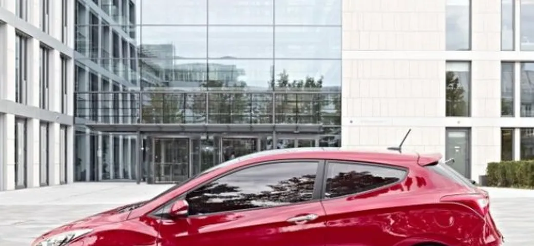 La Hyundai i30 RS non esiste, parola di Hyundai