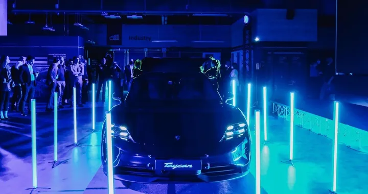 Porsche Taycan Sport Turismo, presentata in anteprima