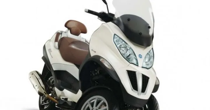 Piaggio MP3 Touring 2011