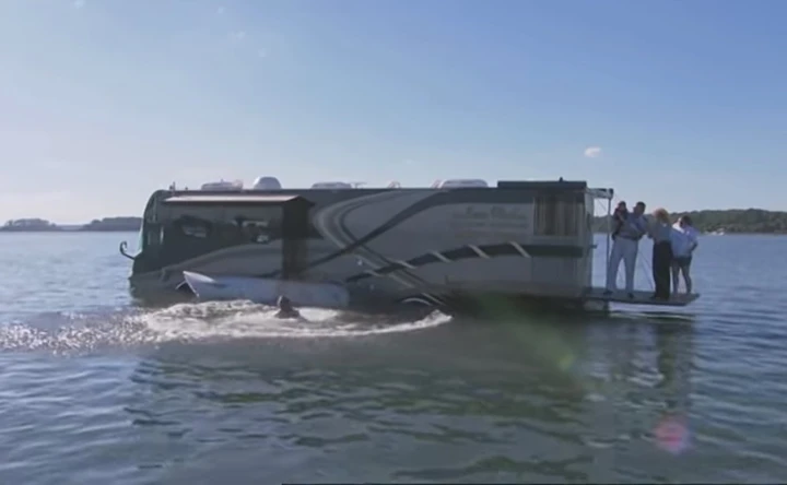 Terra Wind RV: un camper anfibio di lusso [Video]