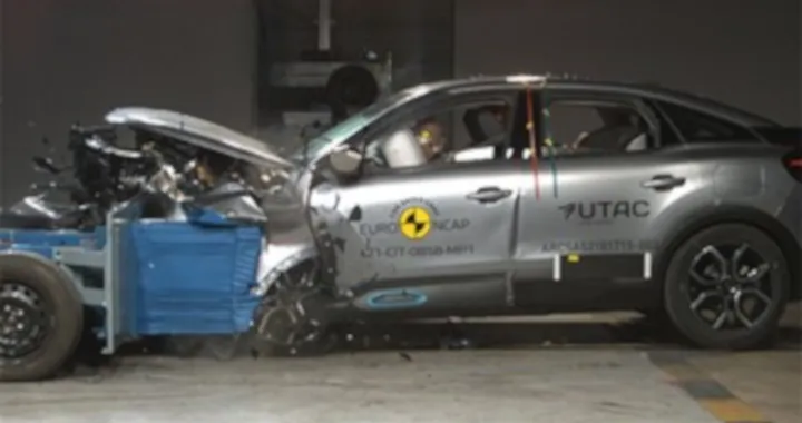 Citroen C4: i crash test EuroNcap 2021