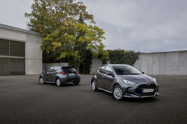 Nuova Mazda 2 Hybrid 2022: prezzi e allestimenti