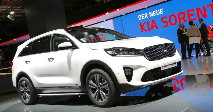 Kia Sorento 2018: il restyling svelato a Francoforte [Video]