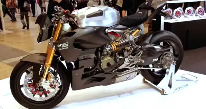 Ducati 1199 Panigale \'Nuda Veloce\' by Moto Corse Japan