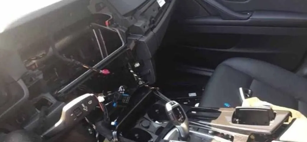 Ladri rubano gli interni delle BMW