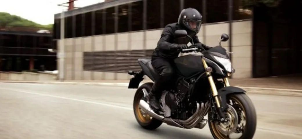 Mercato, classifiche Top 100 agosto 2012: TMAX 530, R 1200 GS, NC700X e Hornet i leader