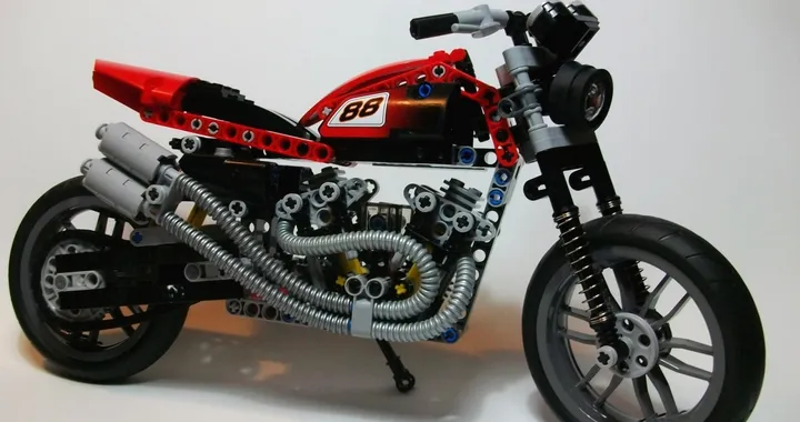 Harley-Davidson XR 1200: LEGO-tracker!