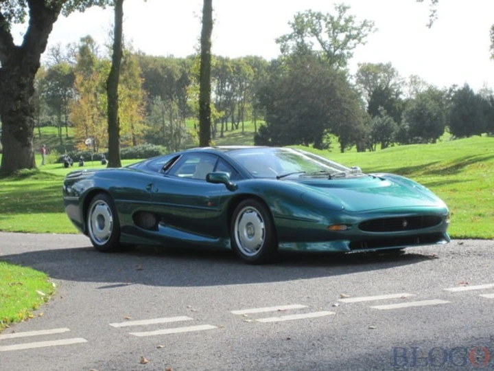All'asta la Jaguar XJ220 del Sultano del Brunei