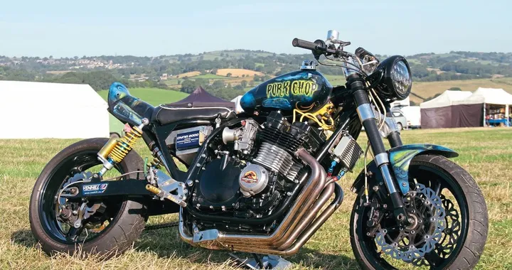 Un maiale arrabbiato su due ruote: la Suzuki GSX diventa Pork Chop