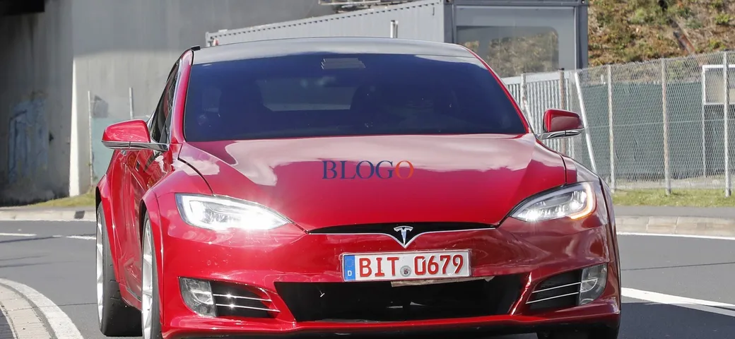 Tesla Model S: preparativi in vista del record al Nurburgring?