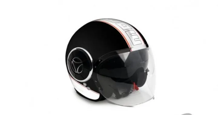 MomoDesign presenta Mangusta: il suo primo casco extra-urbano