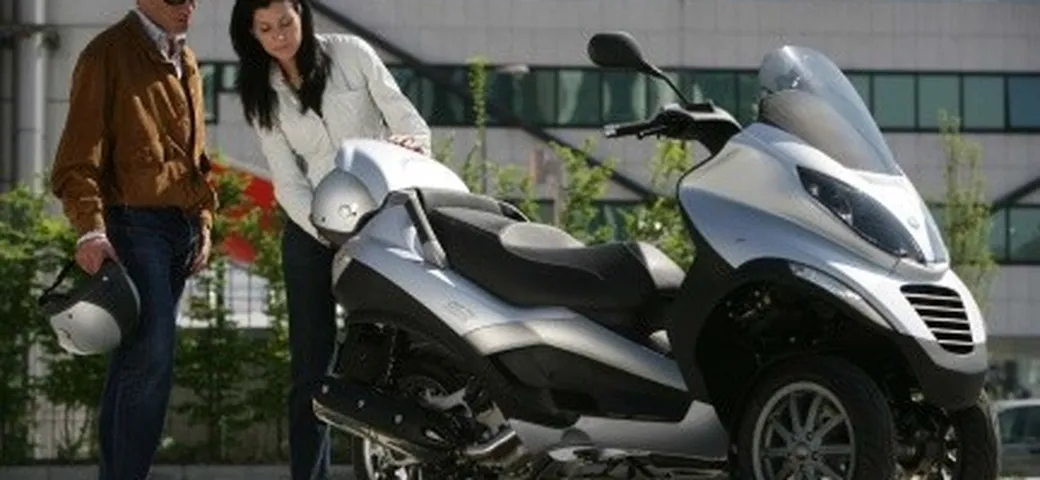 Piaggio MP3 400 - immagini ufficiali
