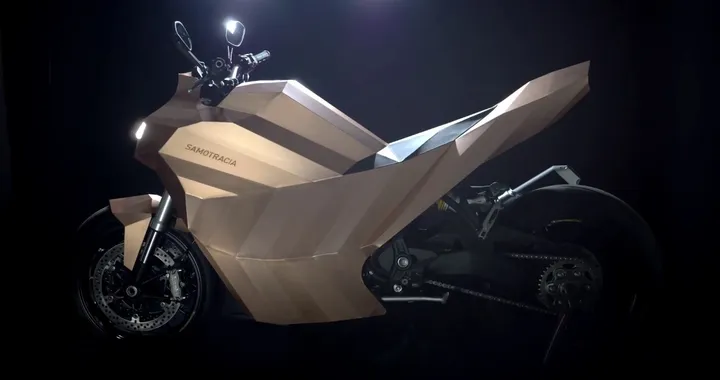 De Castelli - SAMOTRACIA / Mario Trimarchi