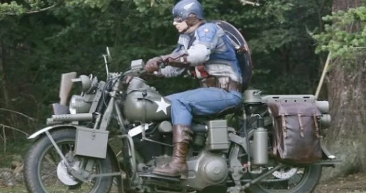 Capitan America è motociclista