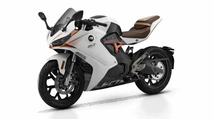 QJ OAO Pro: debutta la nuova moto elettrica con autonomia di 170 km [FOTO]