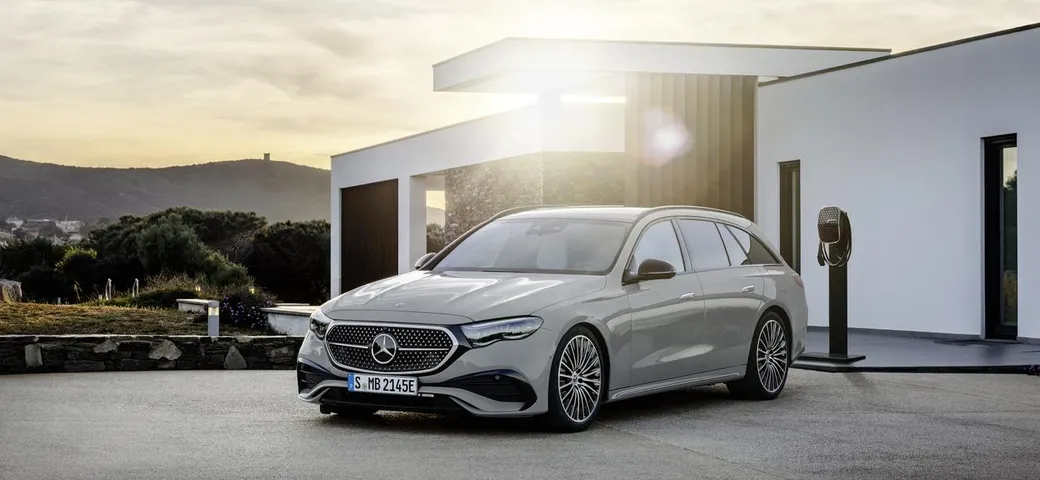 Nuova Mercedes Classe E Wagon: lusso, sportività e innovazione con l’ultima generazione [FOTO]