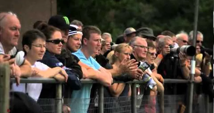 British Superbike 2012: salti di Cadwell Park in Slow motion