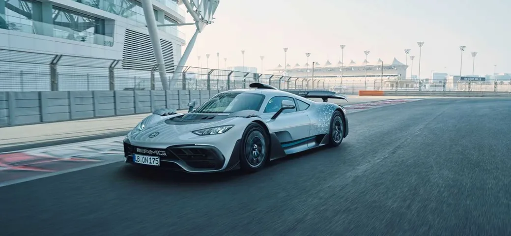 Mercedes-AMG ONE, l’hypecar derivata dalla Formula 1