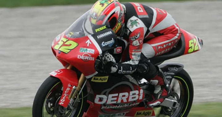 125-250: pole per Pesek e Lorenzo