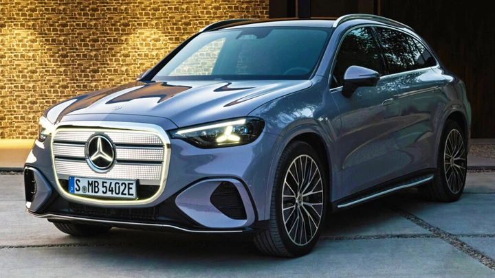 Nuova Mercedes GLC elettrica, 300 km di autonomia recuperabili in 10 minuti