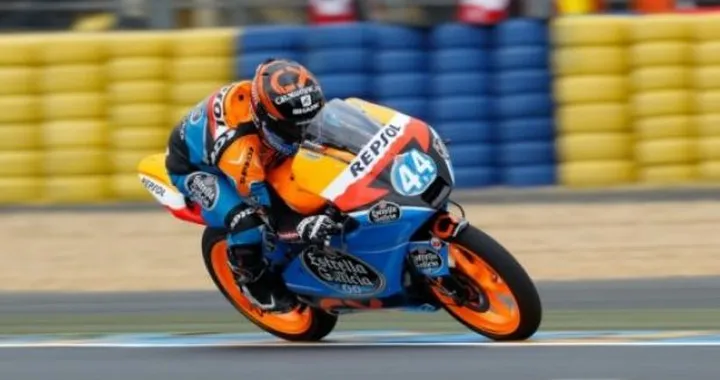 Moto3, Le Mans: Oliveira domina le fp3, ma Fenati si avvicina.