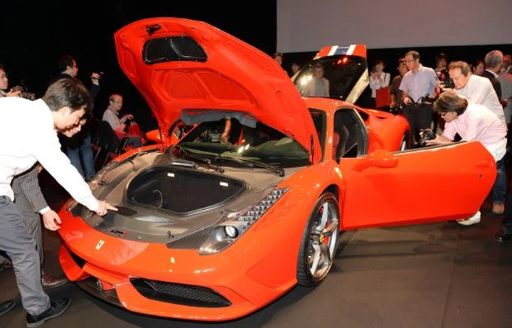 Lo sportello anteriore della Ferrari 458 Italia non si apre dall'interno. Scatta il richiamo