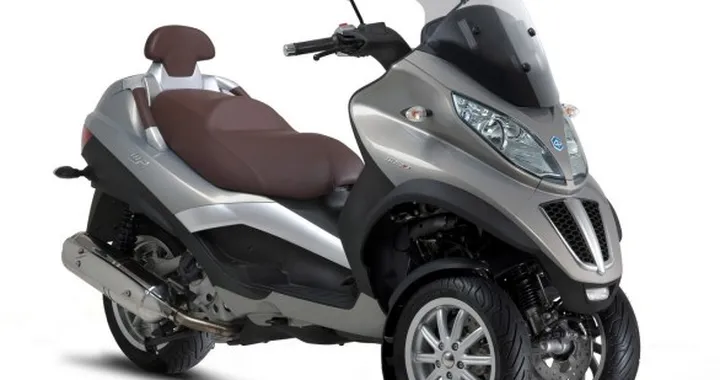 Piaggio Mp3: svelata la nuova gamma LT 2013