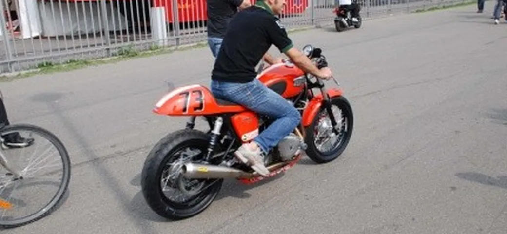 Triumph Thruxton 900 #73