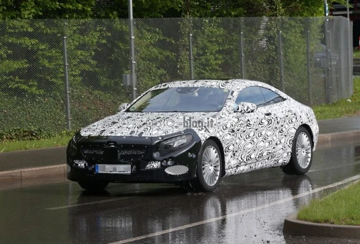 Mercedes Classe S Coupè: nuove foto spia su strada