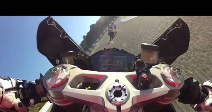 Ducati 1199 Panigale Superstock, onboard con Canepa e La Marra