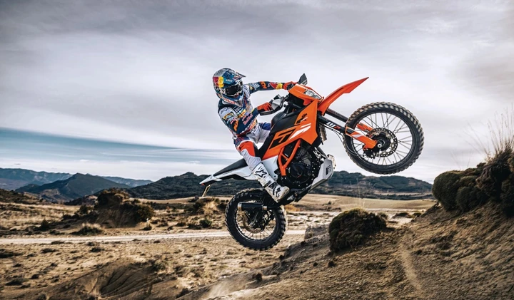 KTM lancia gli sconti dell'estate 2026: offerte su Duke, Adventure e Offroad