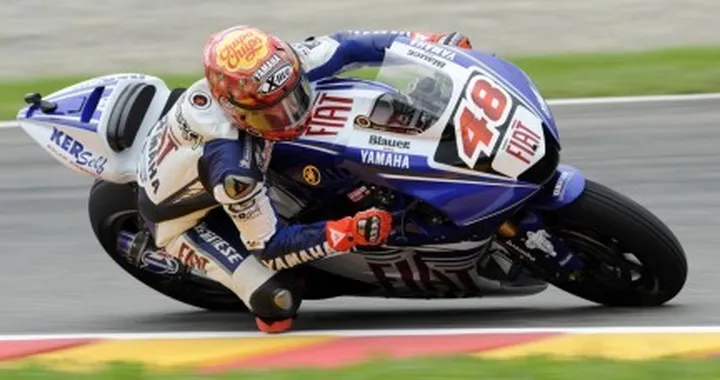 Rossi, "Un peccato questa pioggia". Lorenzo, "Bene così"
