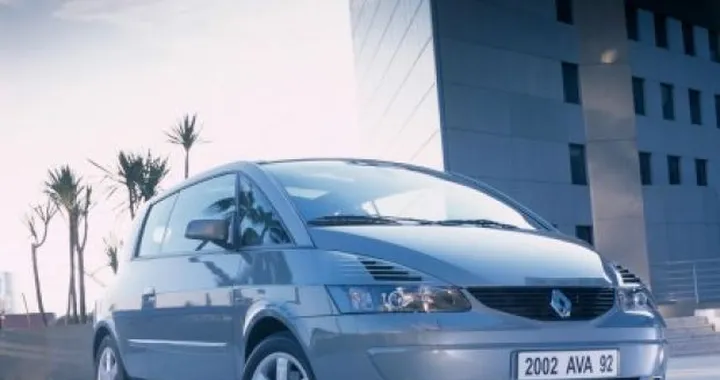 Renault Avantime: la meteora automobilistica compie 10 anni