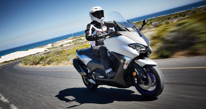 Yamaha T-Max MY 2017: prima prova