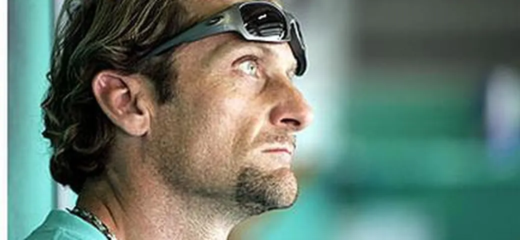 Carl Fogarty resta in Superbike