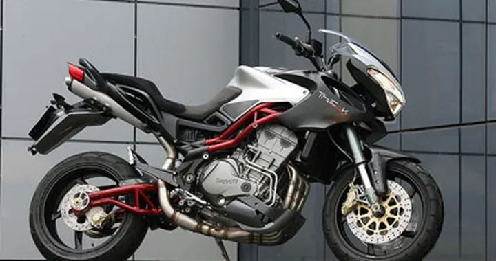 Prova su strada della Benelli Tre 1130 K