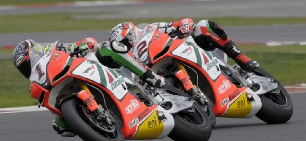 WSBK: tanti problemi a Silverstone per Max Biaggi, 