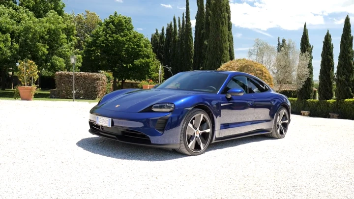 Porsche Taycan RWD: la prova su strada