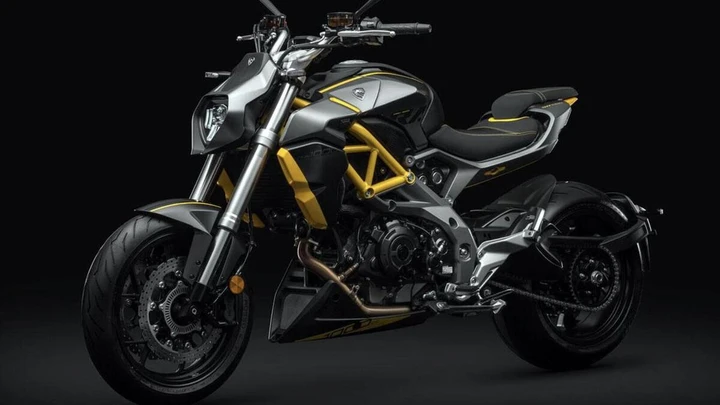 Zongshen Cyclone RA1000: la naked che arriva in ritardo